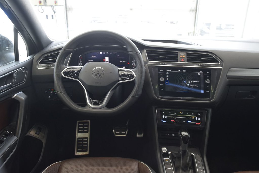 Volkswagen Tiguan HIGHLINE+R LINE+CUIR+TOIT 2022 à Laval, Québec - 11 - w1024h768px