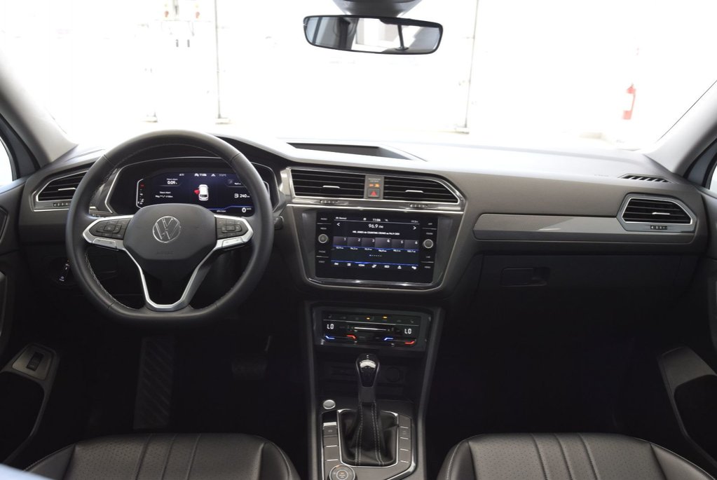 2022 Volkswagen Tiguan COMFORTLINE+TOIT PANO+AWD in Laval, Quebec - 23 - w1024h768px