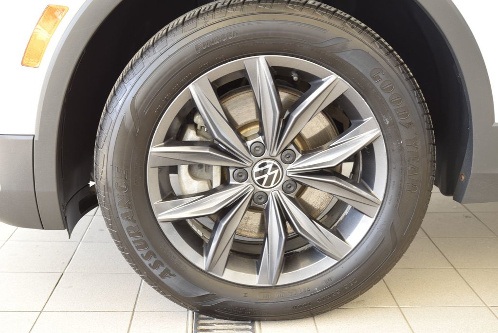 2022 Volkswagen Tiguan COMFORTLINE+TOIT PANO+AWD in Laval, Quebec - 8 - w1024h768px