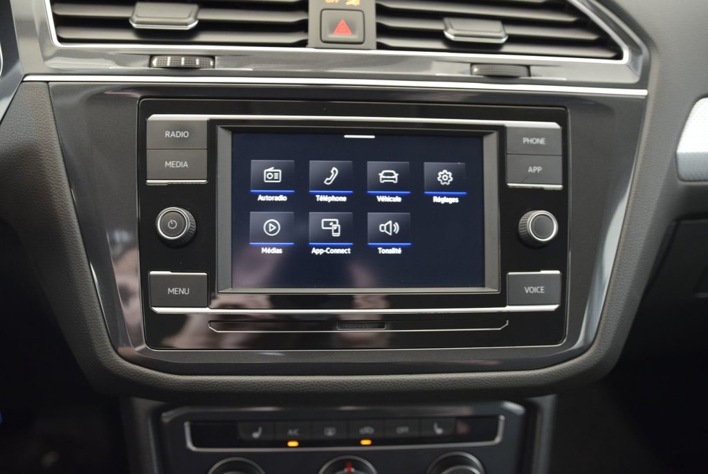 2022 Volkswagen Tiguan TRENDLINE+AWD+4MOTION+MAGS+CAMERA in Laval, Quebec - 28 - w1024h768px
