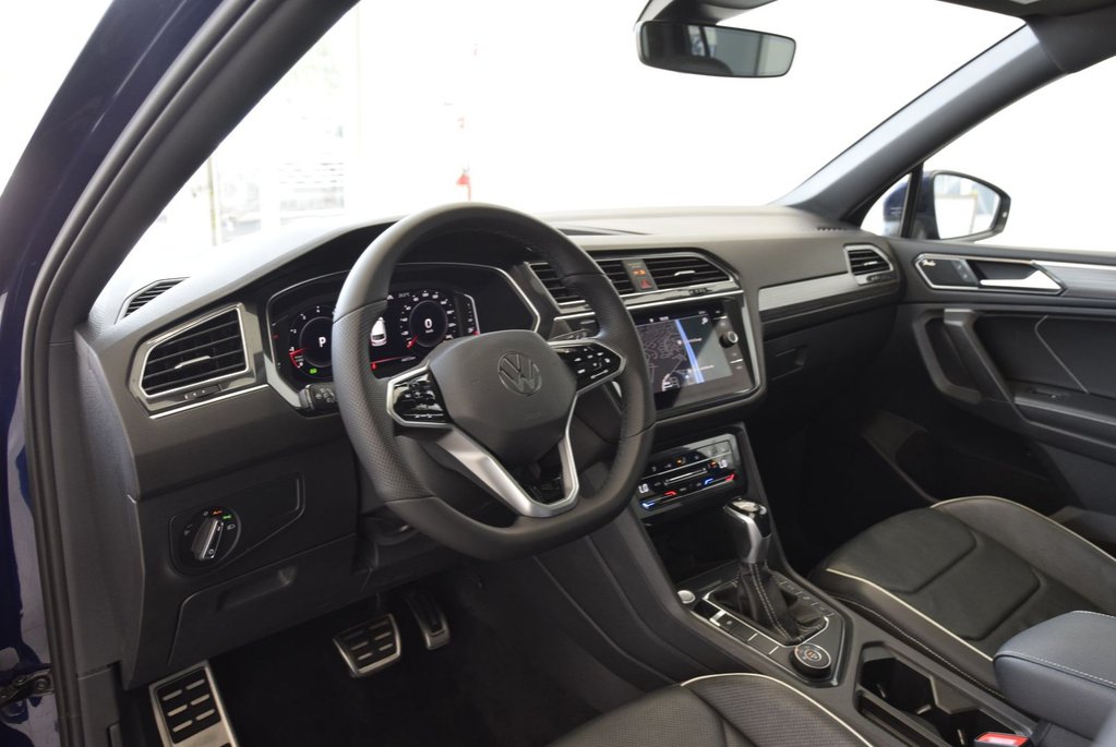 Volkswagen Tiguan HIGHLINE+R LINE+CUIR+TOIT 2022 à Laval, Québec - 9 - w1024h768px
