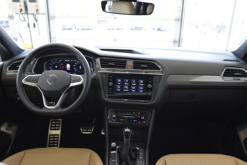 2023  Tiguan COMFORTLINE+BLACK PACKAGE in Laval, Quebec - 21 - w1024h768px