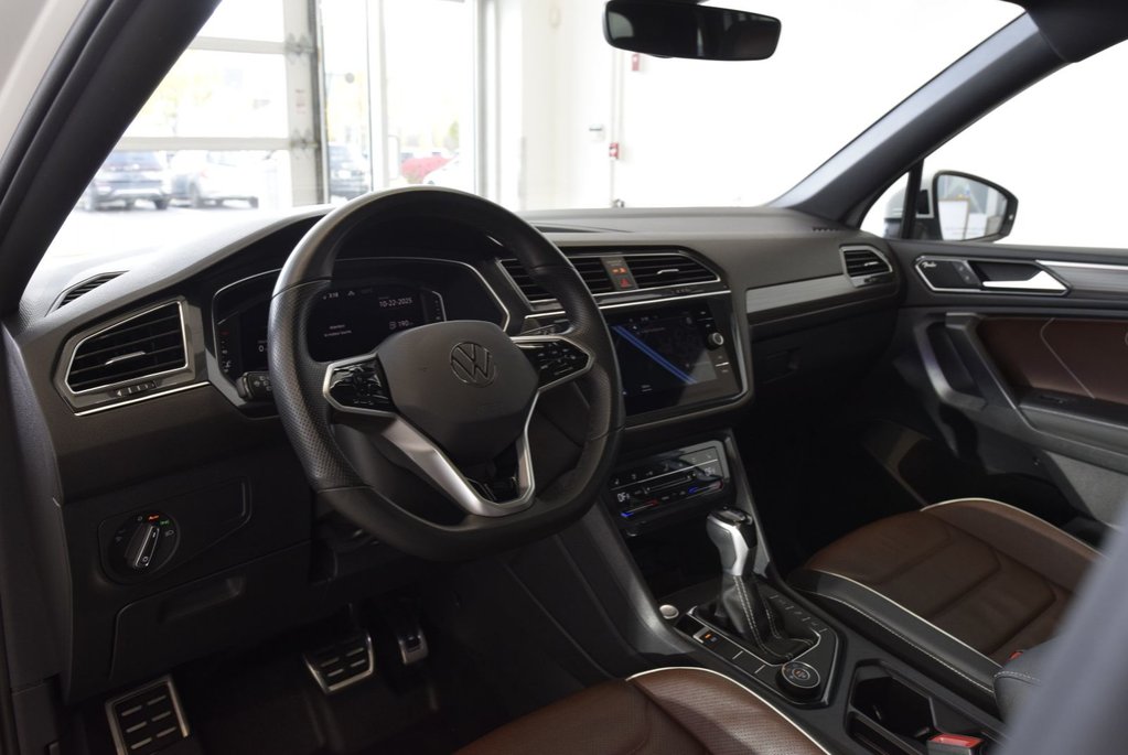 Volkswagen Tiguan HIGHLINE+R LINE+CUIR+TOIT+ 2023 à Laval, Québec - 9 - w1024h768px