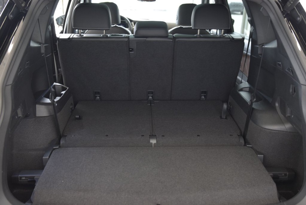 Volkswagen Tiguan HIGHLINE+R LINE+7 PASSAGERS 2023 à Laval, Québec - 23 - w1024h768px