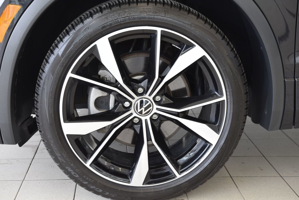 Volkswagen Tiguan HIGHLINE+R LINE+7 PASSAGERS 2023 à Laval, Québec - 8 - w1024h768px