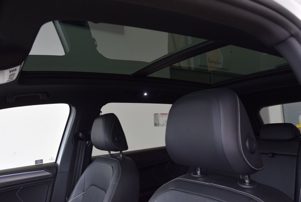 2023 Volkswagen Tiguan HIGHLINE+R LINE+CUIR+TOIT+ in Laval, Quebec - 8 - w1024h768px