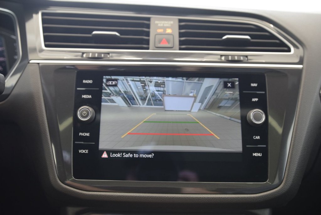 2023 Volkswagen Tiguan HIGHLINE+R LINE+CUIR+TOIT+ in Laval, Quebec - 28 - w1024h768px
