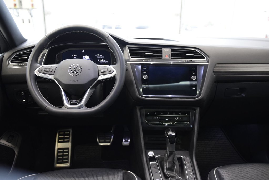 2023 Volkswagen Tiguan HIGHLINE+R LINE+CUIR+TOIT+ in Laval, Quebec - 24 - w1024h768px