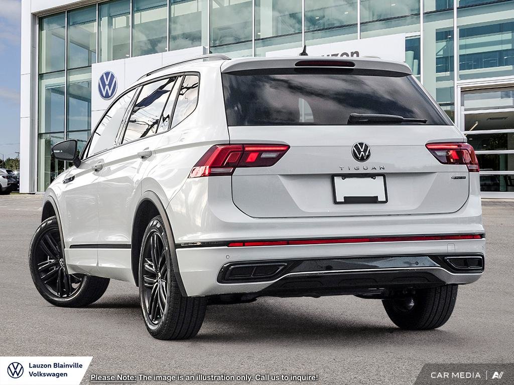 Volkswagen Tiguan Comfortline R-Line Black Edition 2024 à Laval, Québec - 4 - w1024h768px