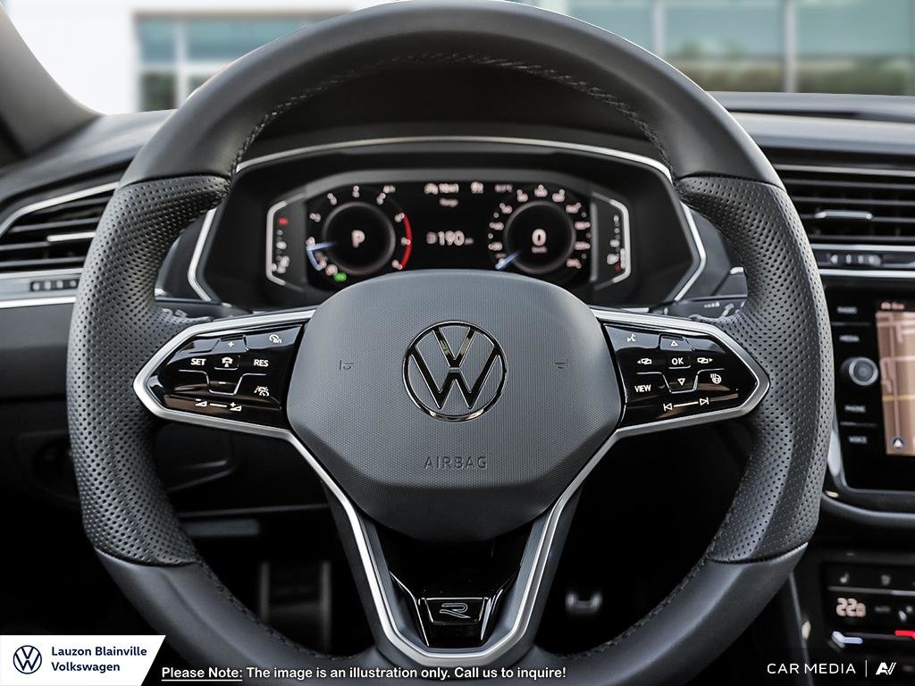 Volkswagen Tiguan Highline R-Line 2024 à Laval, Québec - 13 - w1024h768px