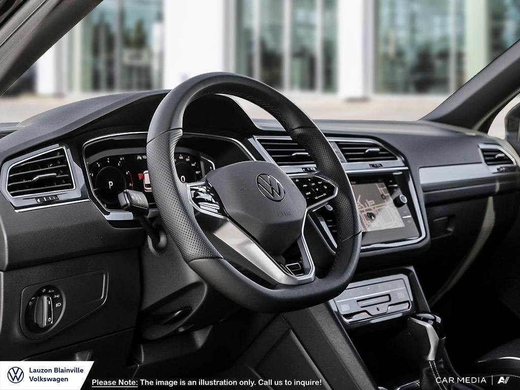 Volkswagen Tiguan Highline R-Line 2024 à Laval, Québec - 12 - w1024h768px