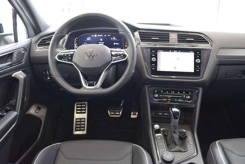 Volkswagen Tiguan HIGHLINE+R LINE+CUIR+TOIT+ 2024 à Laval, Québec - 25 - w1024h768px