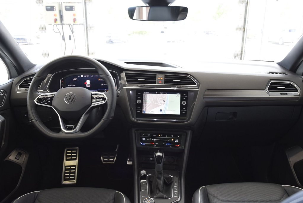 Volkswagen Tiguan HIGHLINE+R LINE+CUIR+TOIT+ 2024 à Laval, Québec - 24 - w1024h768px