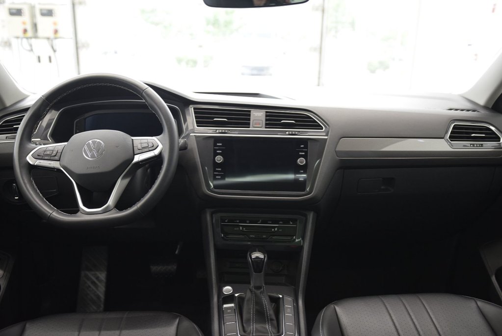 Volkswagen Tiguan COMFORTLINE+TOIT PANO+AWD 2024 à Laval, Québec - 22 - w1024h768px