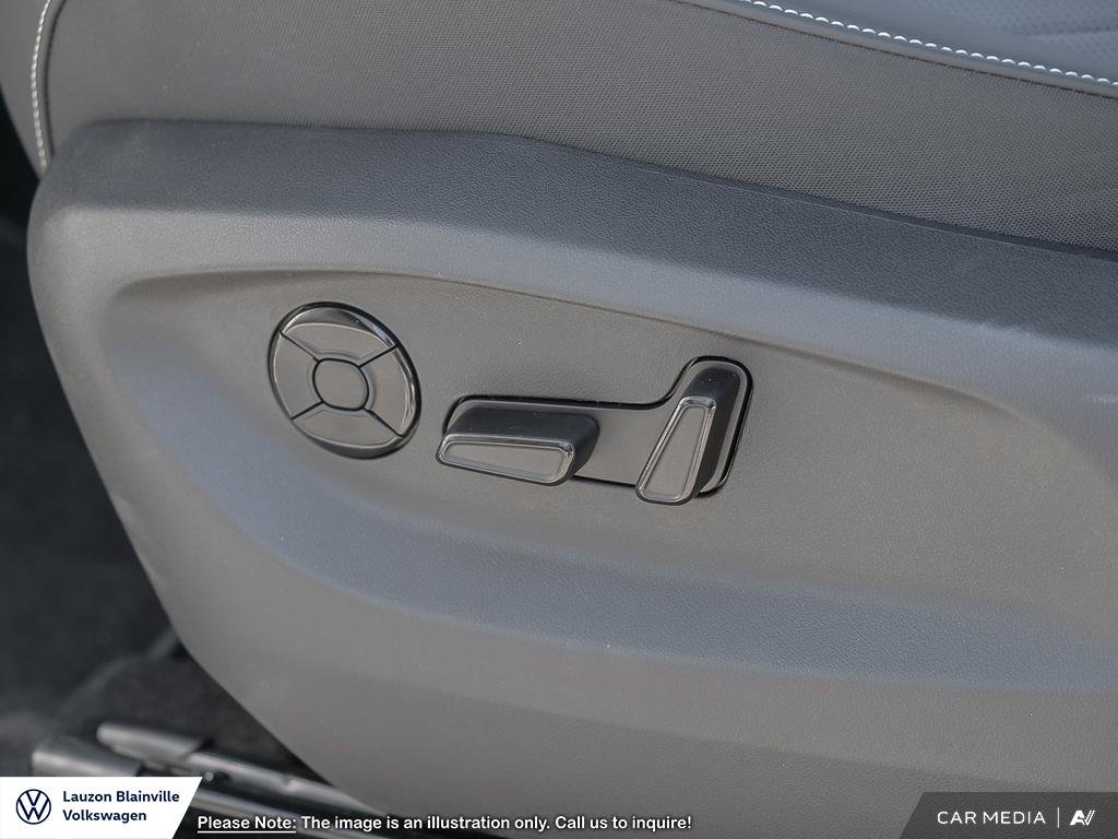Volkswagen Tiguan Comfortline R-Line Black Edition 2025 à Laval, Québec - 26 - w1024h768px