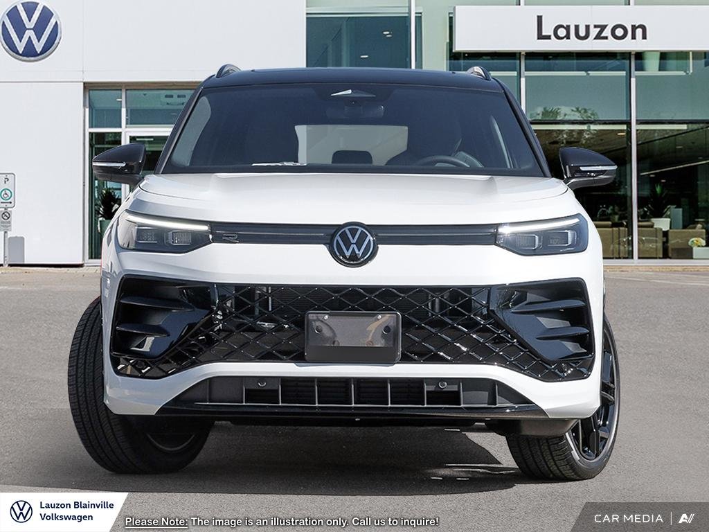 Volkswagen Tiguan Comfortline R-Line Black Edition 2025 à Laval, Québec - 2 - w1024h768px