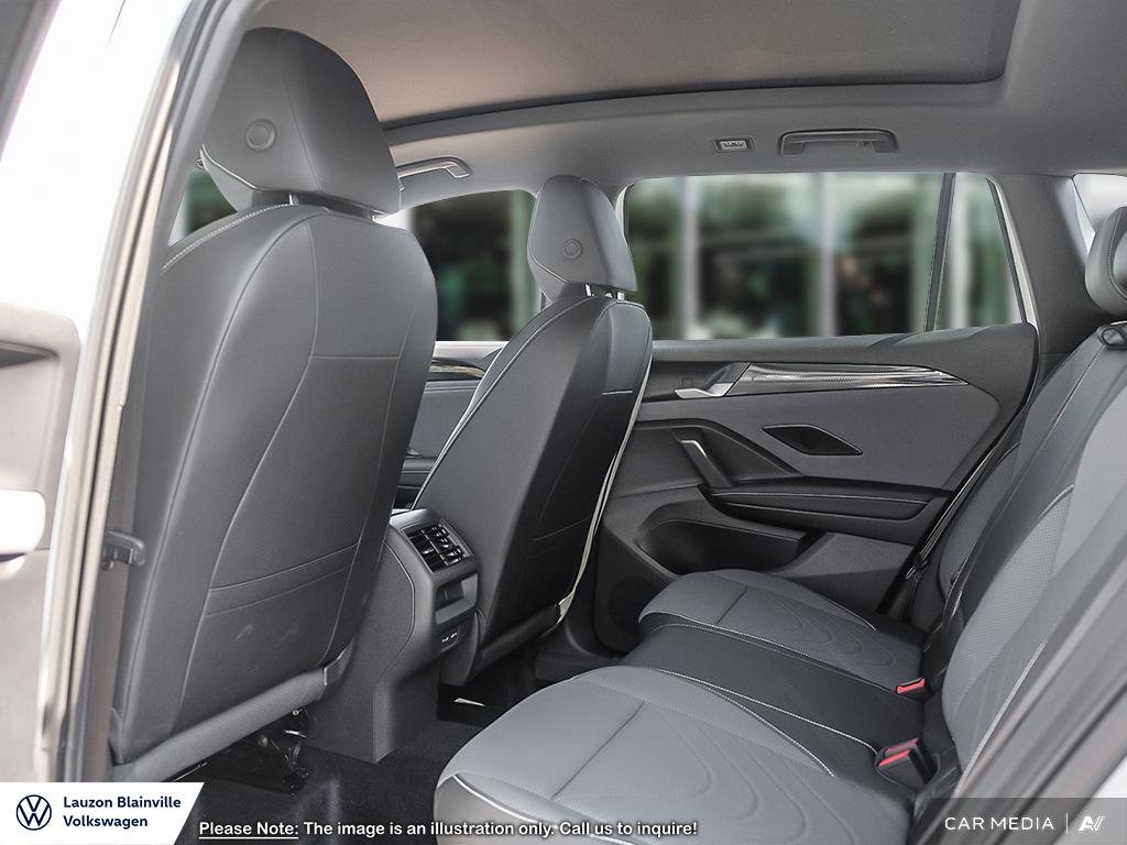 Volkswagen Tiguan Comfortline R-Line Black Edition 2025 à Laval, Québec - 21 - w1024h768px