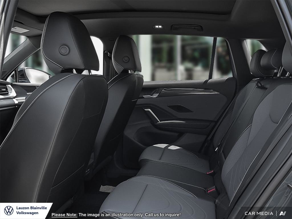 Volkswagen Tiguan Comfortline R-Line Black Edition 2025 à Laval, Québec - 19 - w1024h768px