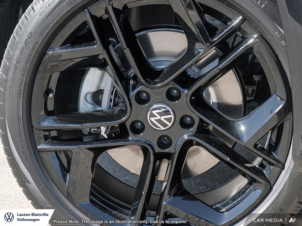 Volkswagen Tiguan Comfortline R-Line Black Edition 2025 à Laval, Québec - 7 - w1024h768px