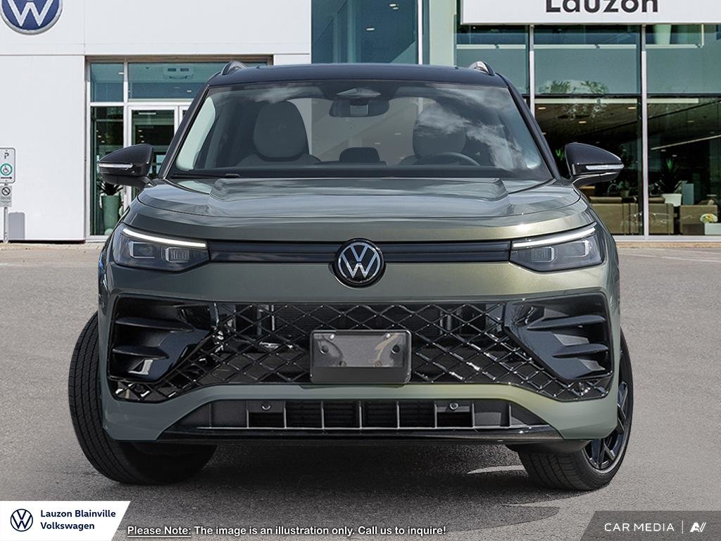 Volkswagen Tiguan Comfortline R-Line Black Edition 2025 à Laval, Québec - 2 - w1024h768px