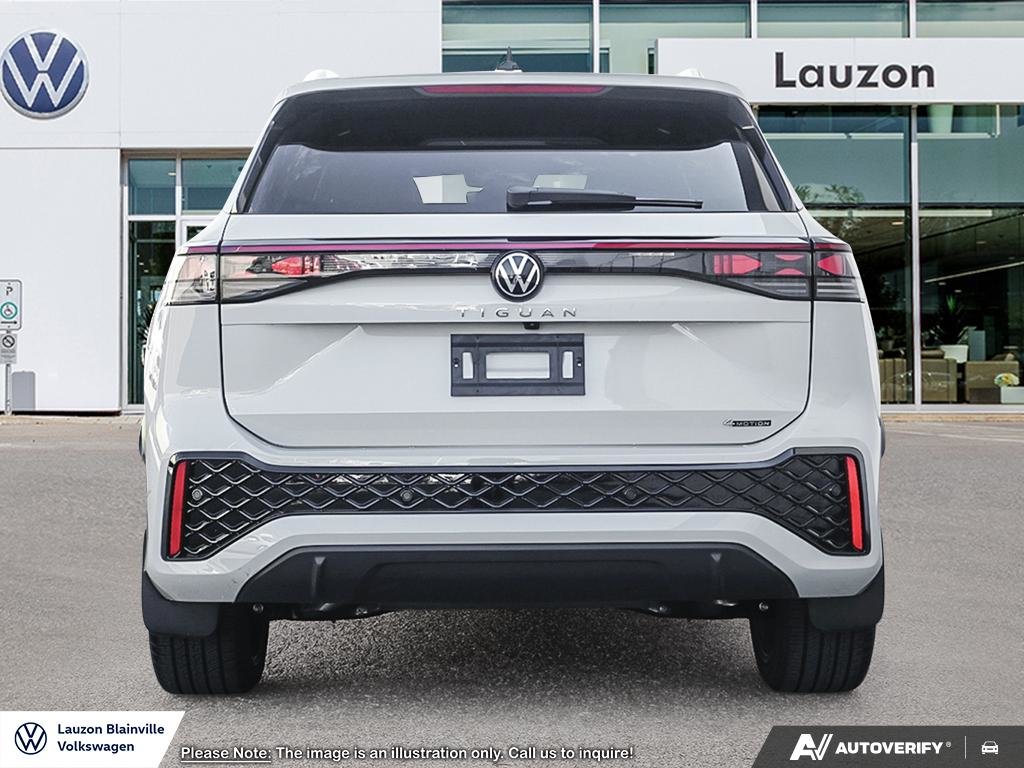 2025 Volkswagen Tiguan Highline R-Line in Laval, Quebec - 5 - w1024h768px