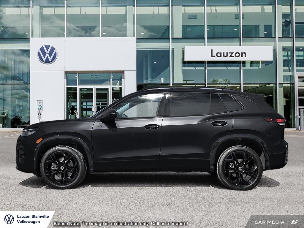 Volkswagen Tiguan Comfortline R-Line Black Edition 2025 à Laval, Québec - 3 - w1024h768px