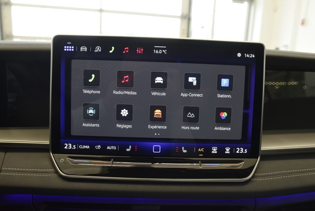 Volkswagen Tiguan COMFORTLINE+BLACK PACKAGE 2025 à Laval, Québec - 28 - w1024h768px