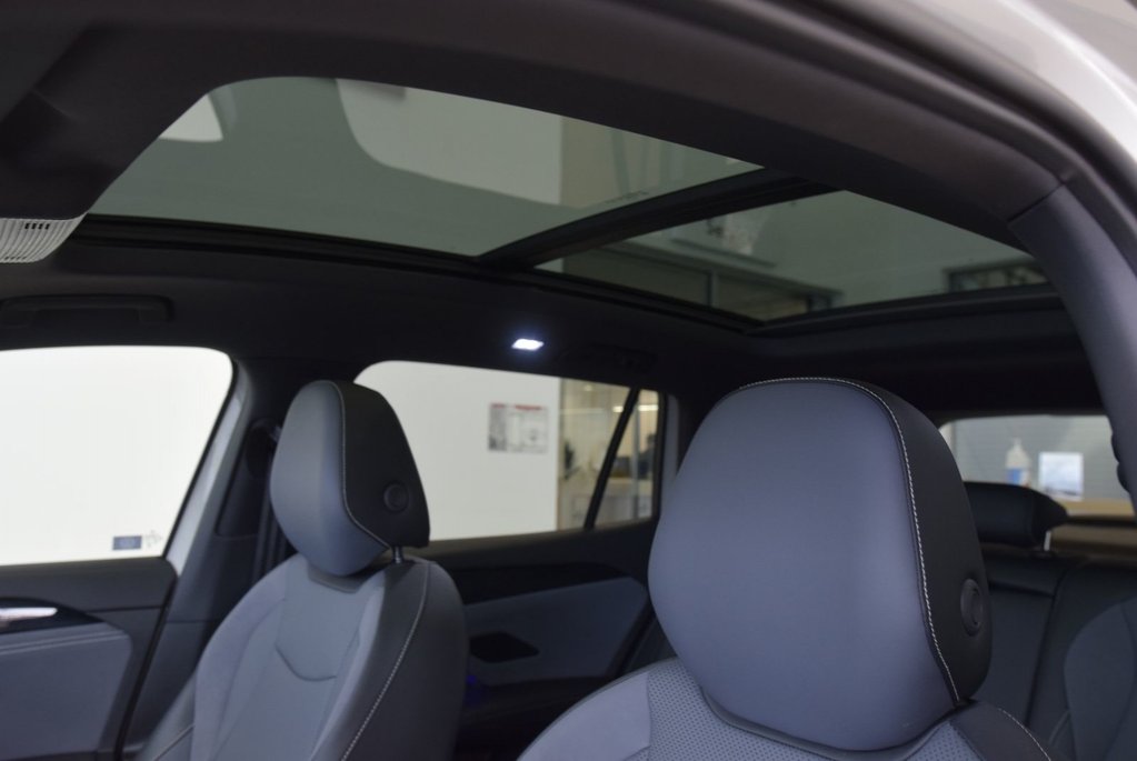 Volkswagen Tiguan COMFORTLINE+BLACK PACKAGE 2025 à Laval, Québec - 8 - w1024h768px