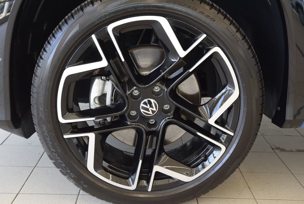 Volkswagen Tiguan HIGHLINE+R LINE+CUIR+TOIT 2025 à Laval, Québec - 5 - w1024h768px
