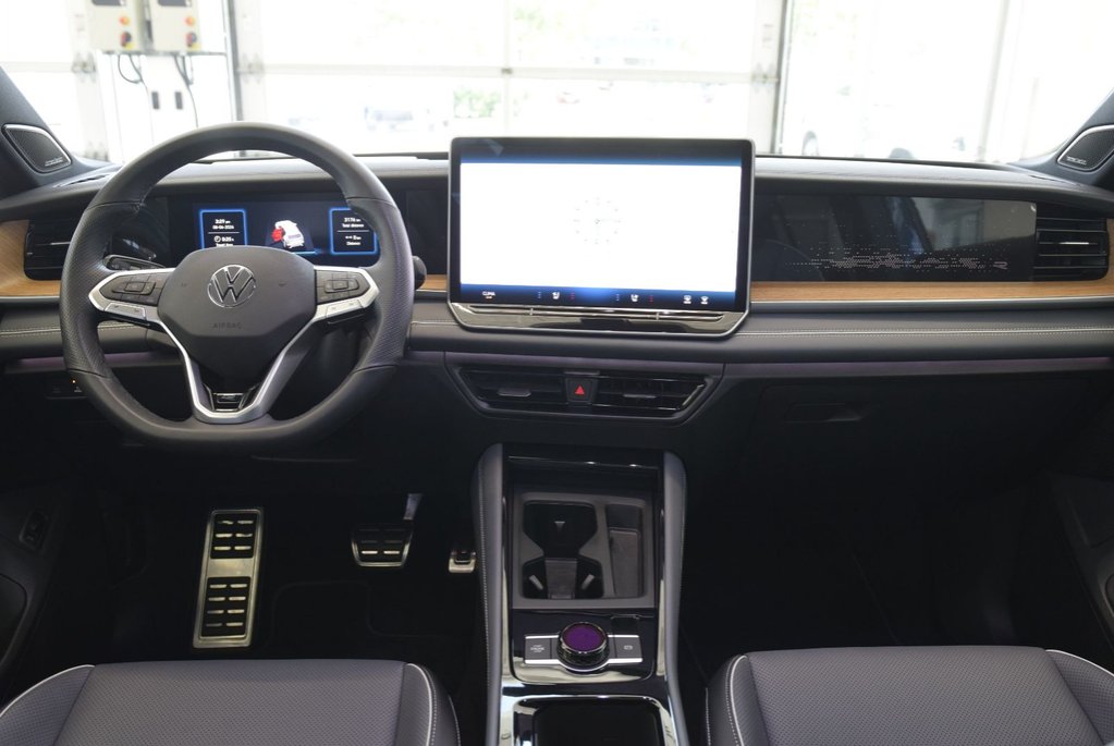 Volkswagen Tiguan HIGHLINE+R LINE+CUIR+TOIT 2025 à Laval, Québec - 24 - w1024h768px