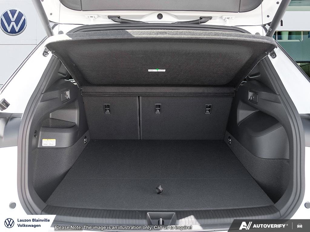 2026 Volkswagen Tiguan Comfortline R-Line Black Edition in Laval, Quebec - 7 - w1024h768px