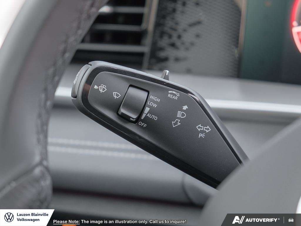 Volkswagen Tiguan Comfortline R-Line Black Edition 2026 à Laval, Québec - 25 - w1024h768px