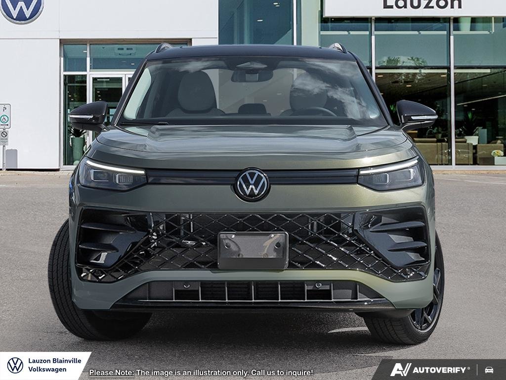 Volkswagen Tiguan Comfortline R-Line Black Edition 2026 à Laval, Québec - 2 - w1024h768px
