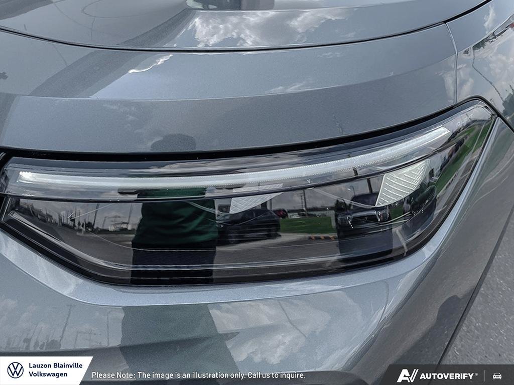 2026 Volkswagen Tiguan Highline Turbo R-Line 4MOTION in Laval, Quebec - 9 - w1024h768px