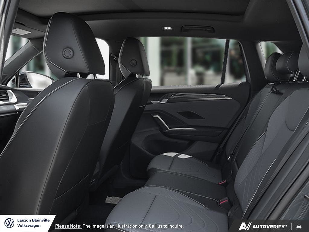 2026 Volkswagen Tiguan Comfortline R-Line Black Edition 4MOTION in Laval, Quebec - 17 - w1024h768px