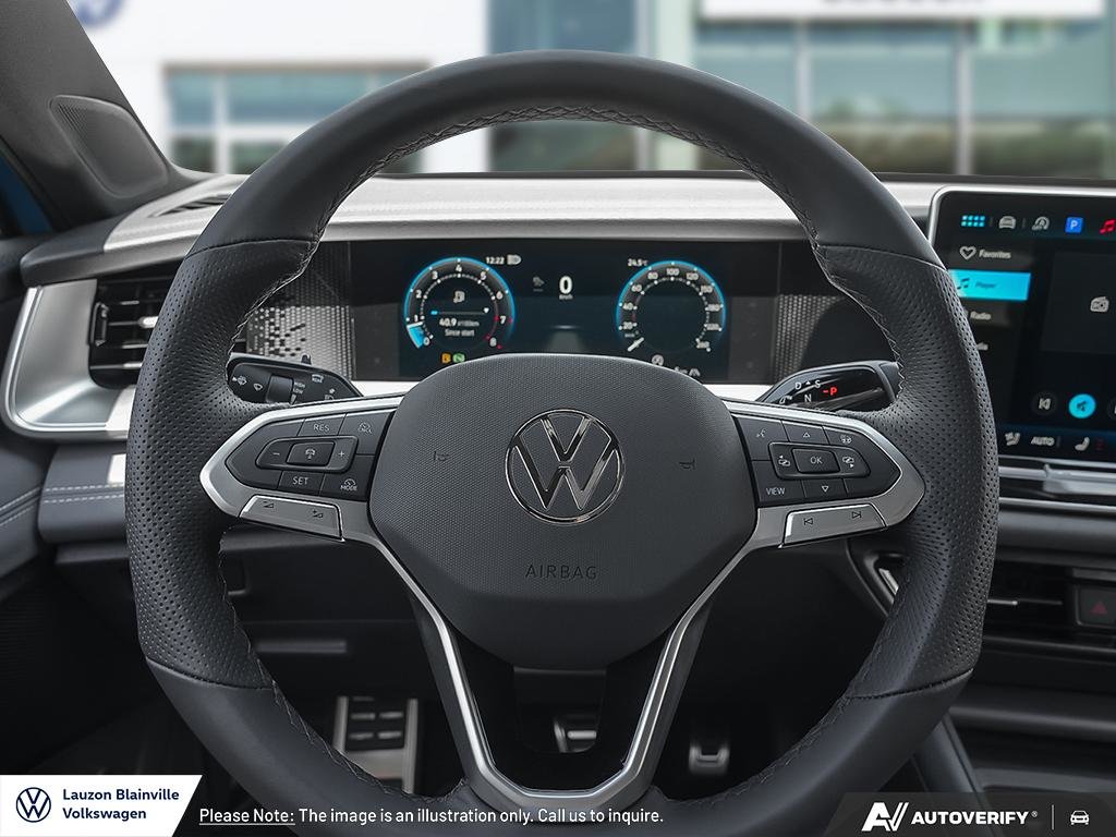 2026 Volkswagen Tiguan Comfortline R-Line Black Edition 4MOTION in Laval, Quebec - 9 - w1024h768px