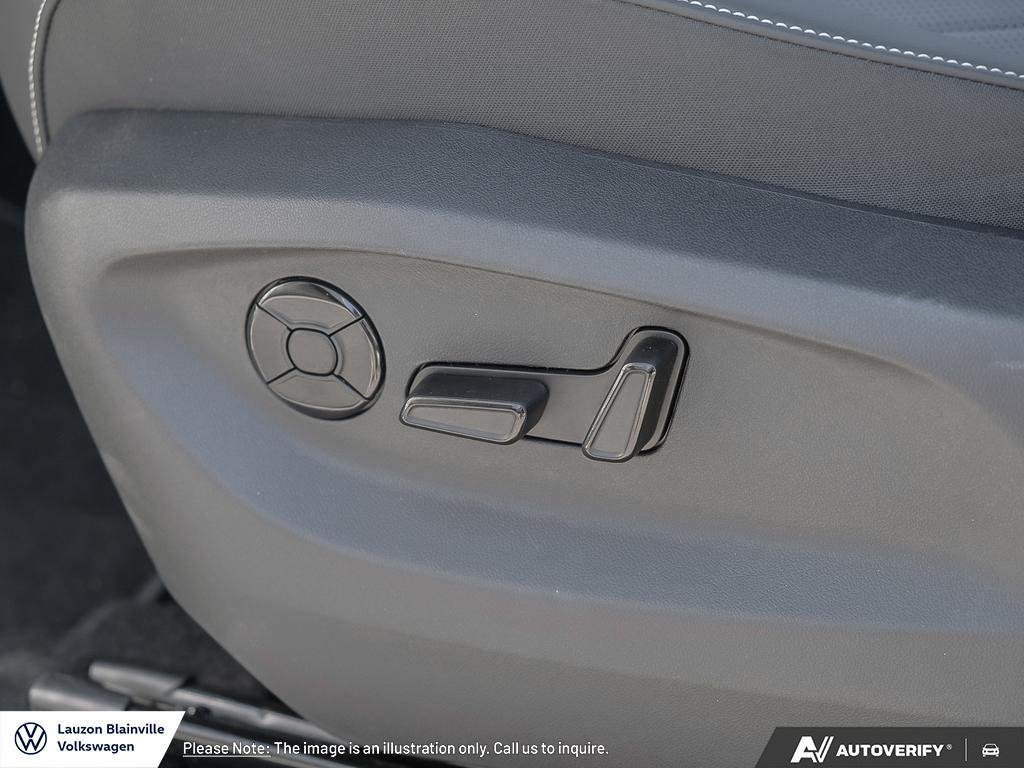 2026 Volkswagen Tiguan Comfortline R-Line Black Edition 4MOTION in Laval, Quebec - 26 - w1024h768px