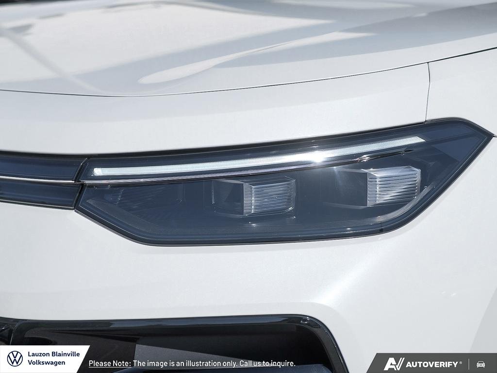 2026 Volkswagen Tiguan Comfortline R-Line Black Edition 4MOTION in Laval, Quebec - 10 - w1024h768px