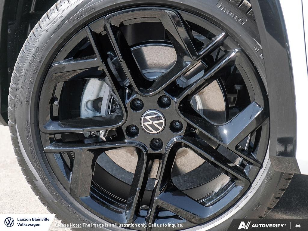 2026 Volkswagen Tiguan Comfortline R-Line Black Edition 4MOTION in Laval, Quebec - 8 - w1024h768px