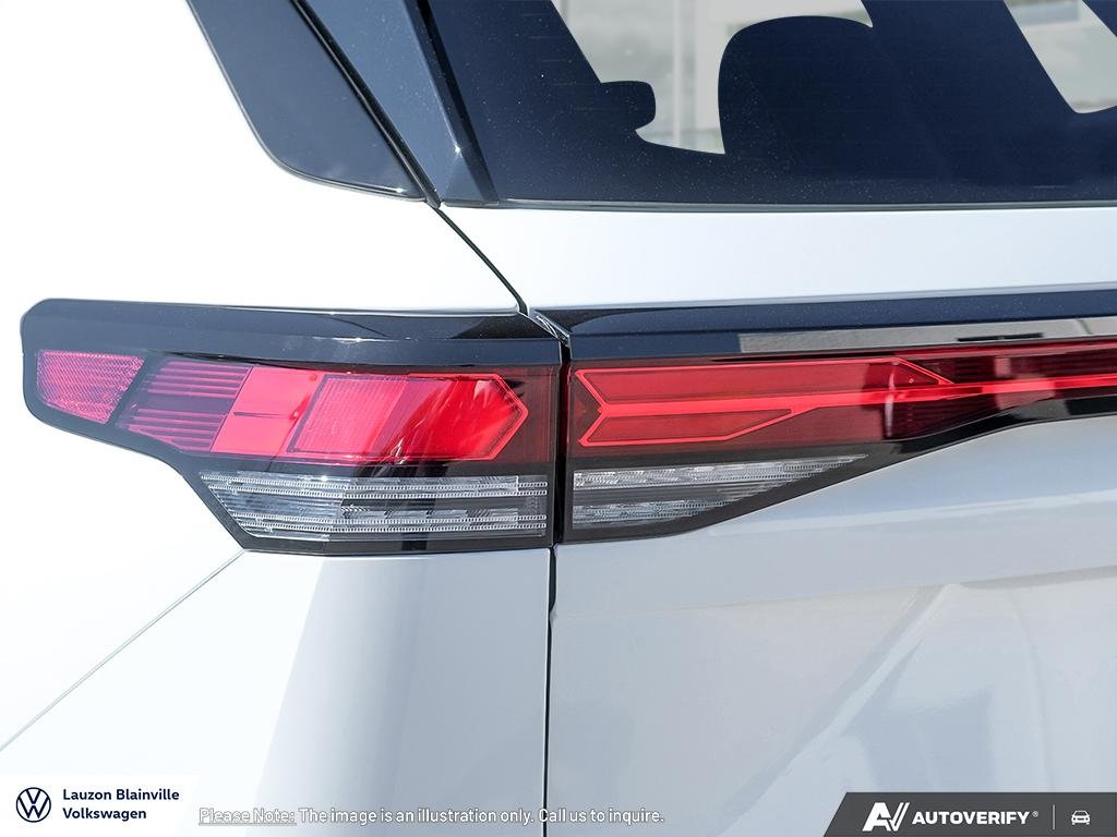 2026 Volkswagen Tiguan Comfortline R-Line Black Edition 4MOTION in Laval, Quebec - 11 - w1024h768px