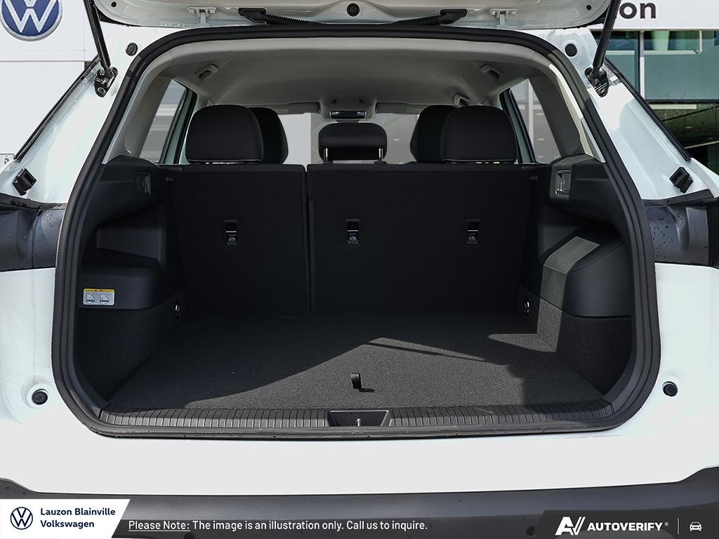 Volkswagen Tiguan Comfortline 4MOTION 2027 à Laval, Québec - 7 - w1024h768px