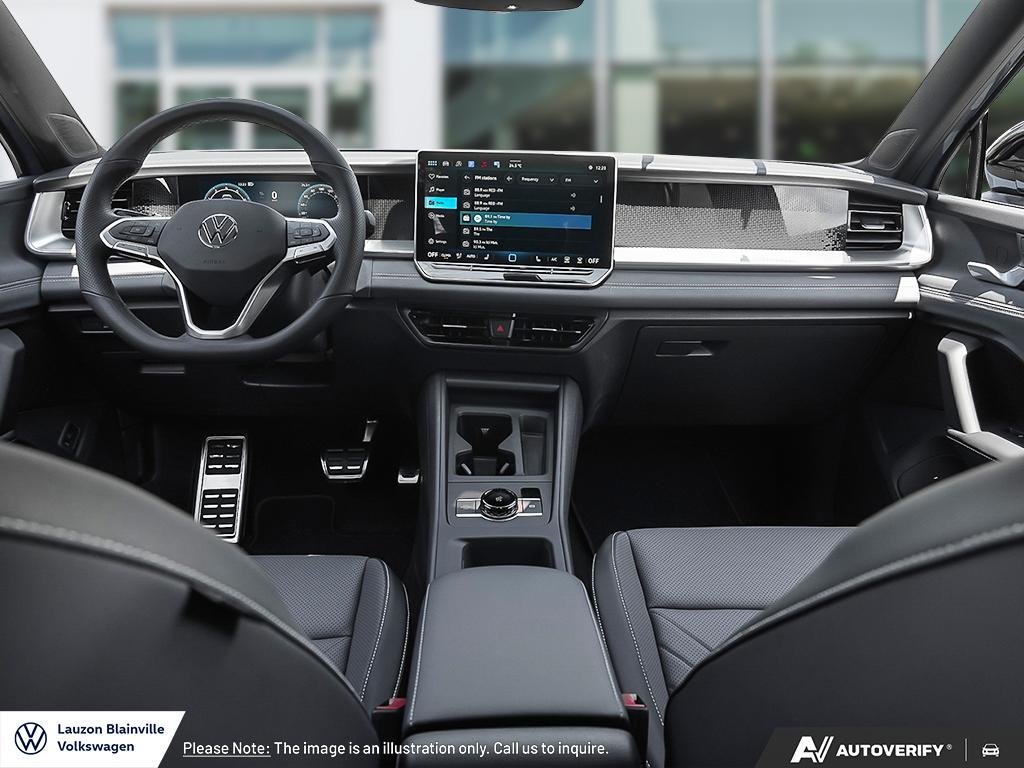 2027 Volkswagen Tiguan Comfortline R-Line Black Edition 4MOTION in Laval, Quebec - 18 - w1024h768px