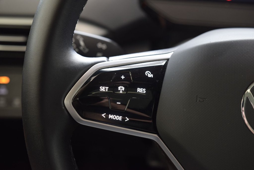 2023 Volkswagen ID.4 STATEMENT+TOIT PANO+CUIR in Laval, Quebec - 24 - w1024h768px