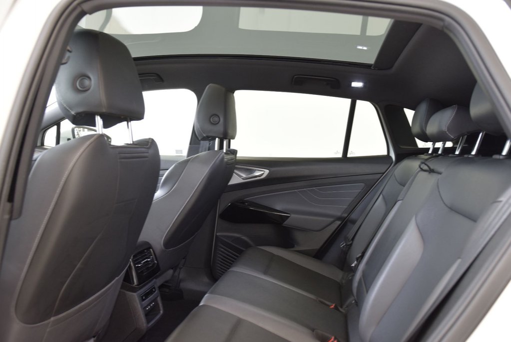 2023 Volkswagen ID.4 STATEMENT+TOIT PANO+CUIR in Laval, Quebec - 21 - w1024h768px