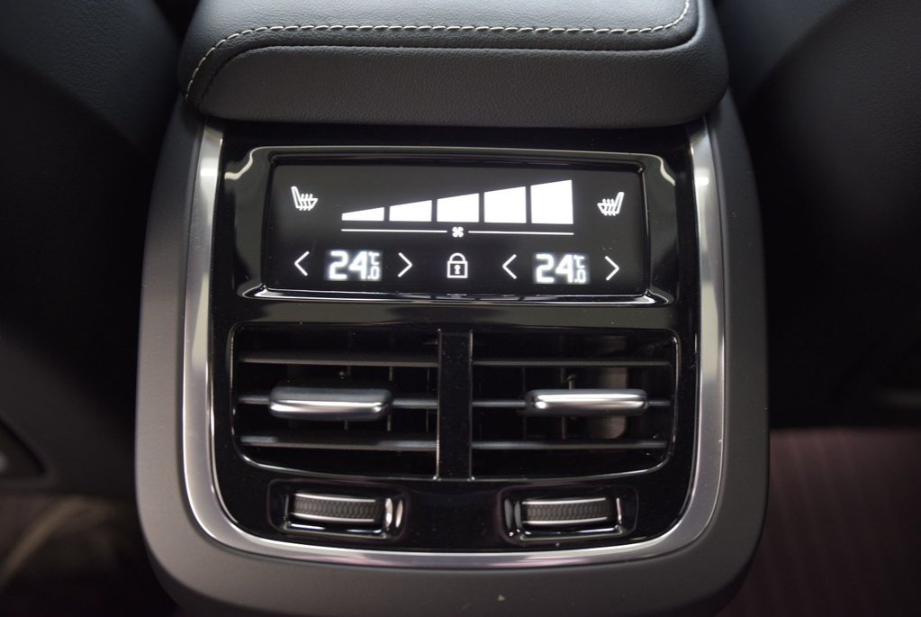 Volvo S60 R-Design+T5+CUIR+LED+NAV+ 2021 à Laval, Québec - 22 - w1024h768px