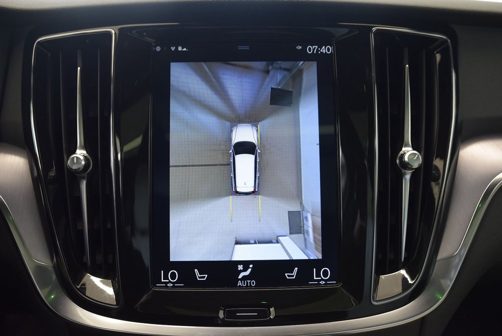 Volvo V60 Cross Country PREMIER PLUS PACK+AWD+TOIT 2020 à Laval, Québec - 16 - w1024h768px