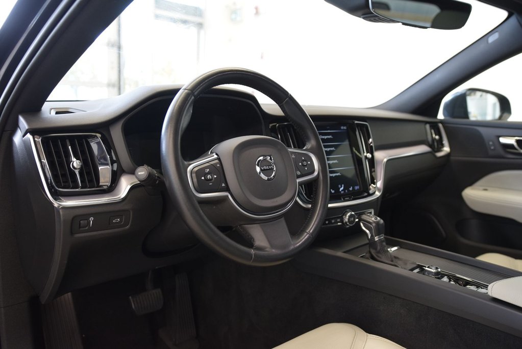 Volvo V60 Cross Country PREMIER PLUS PACK+AWD+TOIT 2020 à Laval, Québec - 24 - w1024h768px