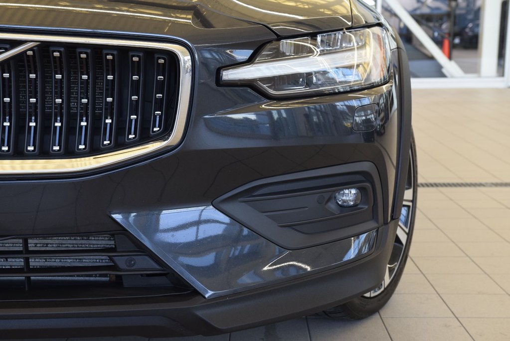 Volvo V60 Cross Country PREMIER PLUS PACK+AWD+TOIT 2020 à Laval, Québec - 5 - w1024h768px
