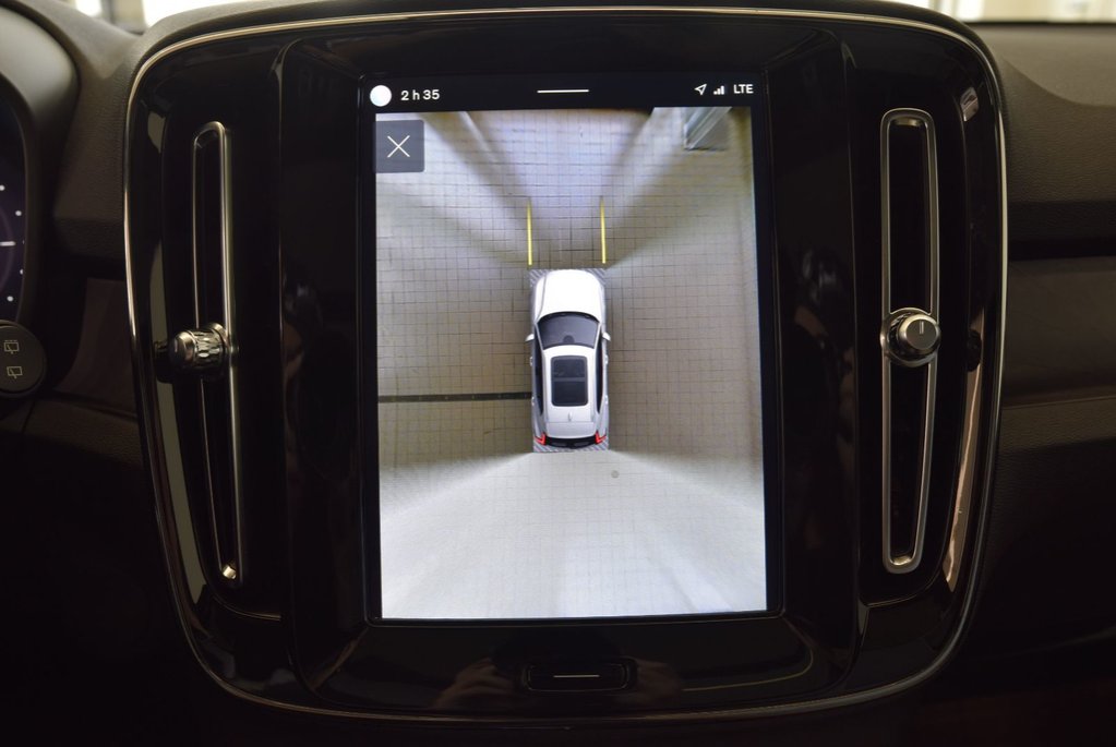 2023 Volvo XC40 Recharge Pure Electric ULTIMATE+LED+TOIT+AWD+HARMAN in Laval, Quebec - 27 - w1024h768px