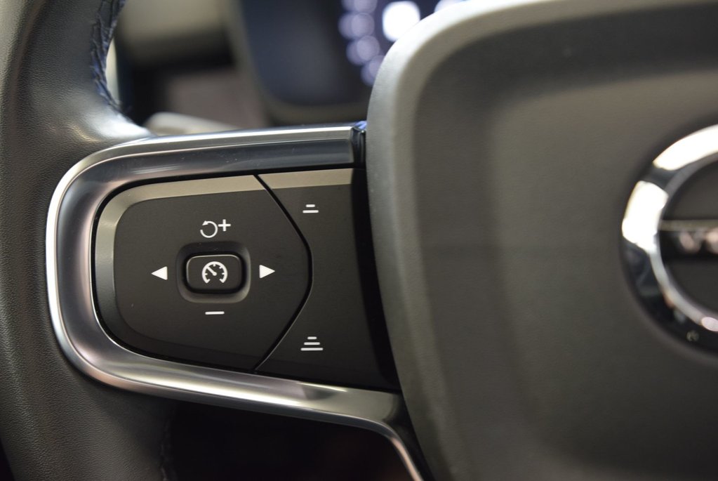 2023 Volvo XC40 Recharge Pure Electric ULTIMATE+LED+TOIT+AWD+HARMAN in Laval, Quebec - 24 - w1024h768px